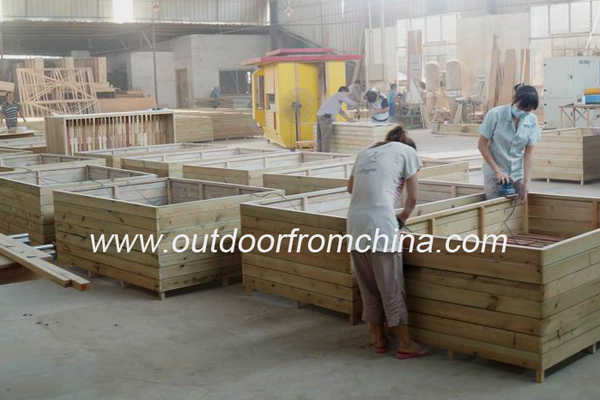Planters being Produced